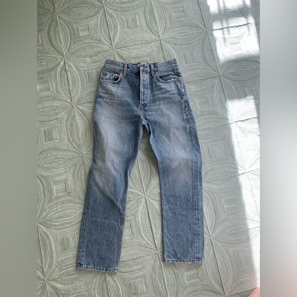 Agolde light wash jean. Medium rise.